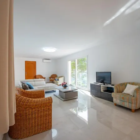 Yasmine By Interhome Villa *