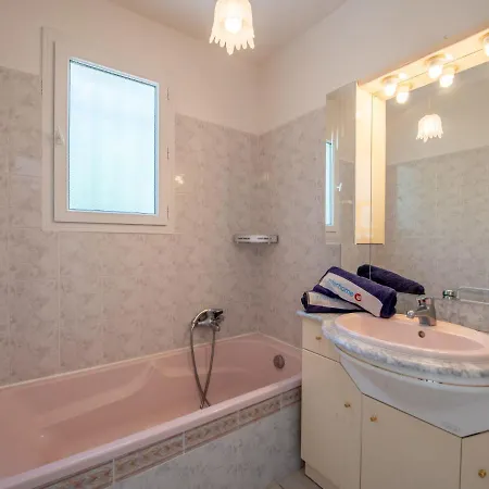 Yasmine By Interhome Villa Cavalaire-sur-Mer